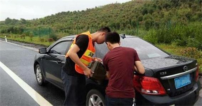 湛江永福道路救援